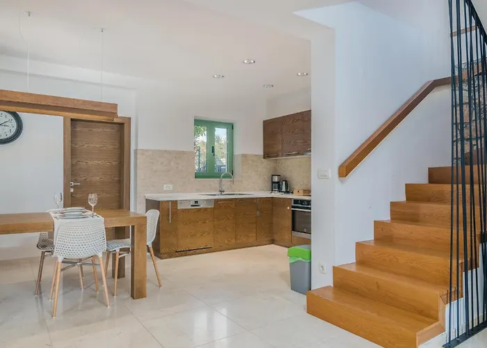2 Bedroom Beautiful In Nyaraló *