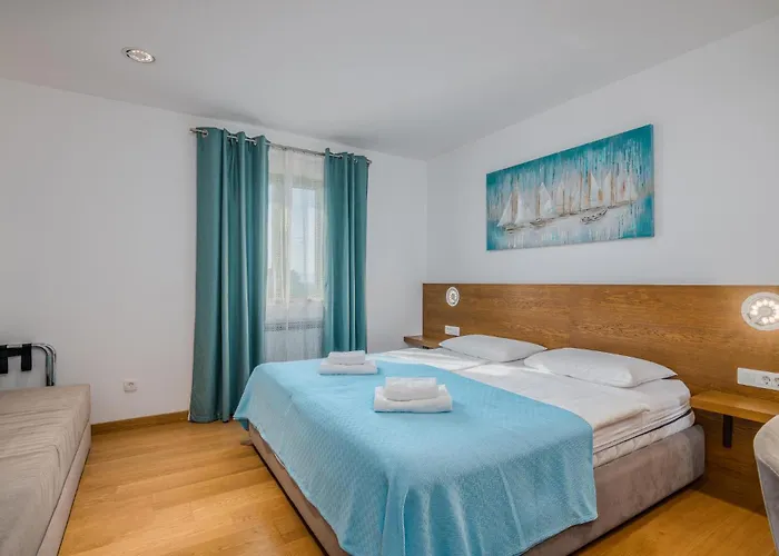2 Bedroom Beautiful In Malinska