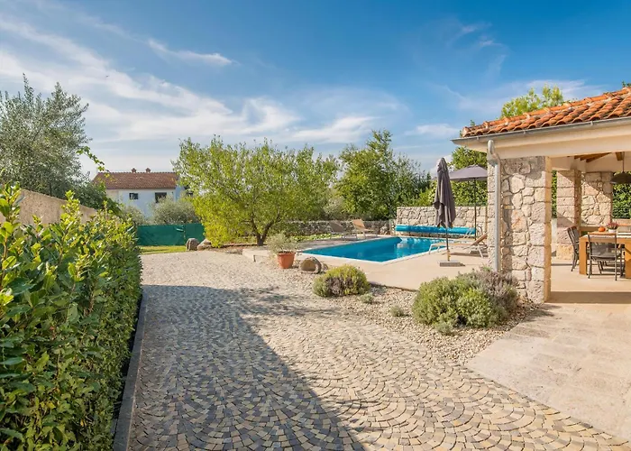 2 Bedroom Beautiful In Nyaraló