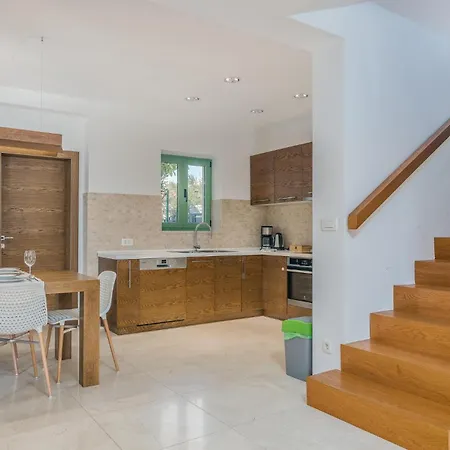 2 Bedroom Beautiful In Feriehus *