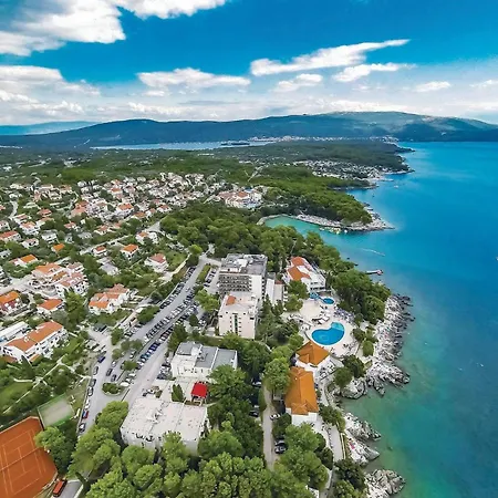 2 Bedroom Beautiful In Feriehus