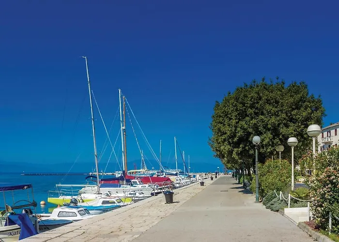 بيت للعطل 2 Bedroom Beautiful In مالينسكا