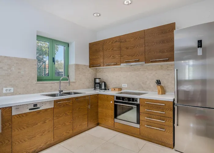 Vakantiehuis 2 Bedroom Beautiful In *