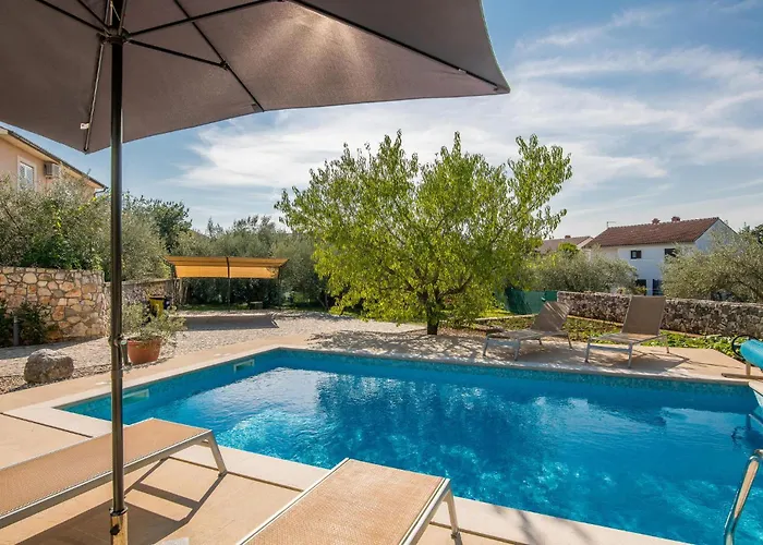 Vakantiehuis 2 Bedroom Beautiful In *