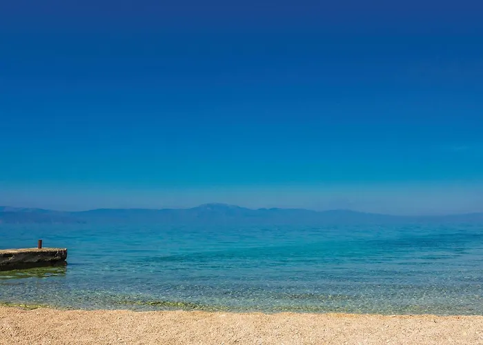 2 Bedroom Beautiful In *