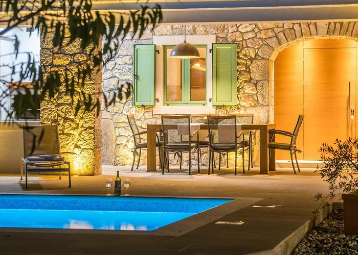 2 Bedroom Beautiful In Vakantiehuis